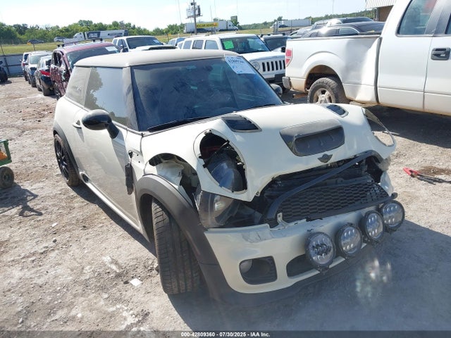 2009 MINI JOHN COOPER WORKS 