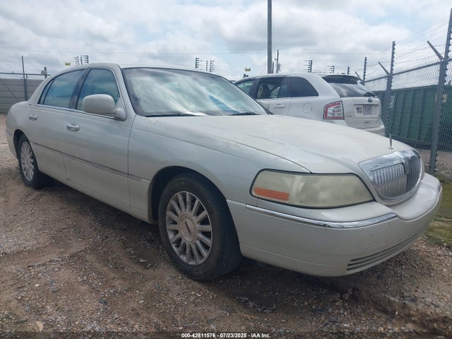 2004 LINCOLN TOWN CAR ULTIMATE