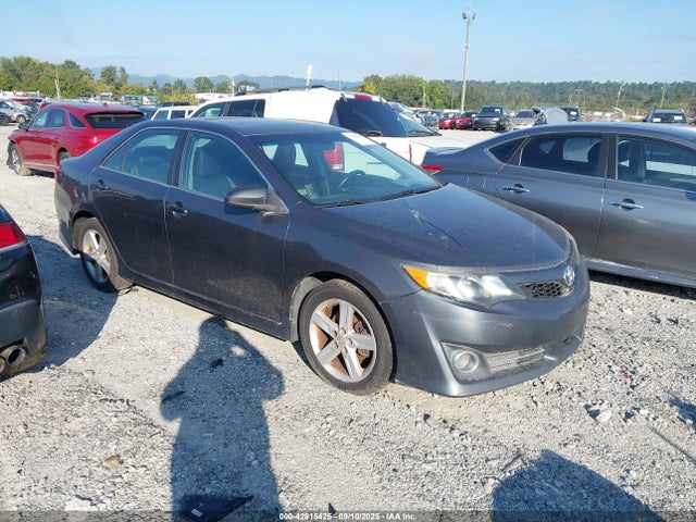 2013 TOYOTA CAMRY SE