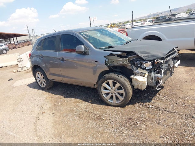 2015 MITSUBISHI OUTLANDER ES