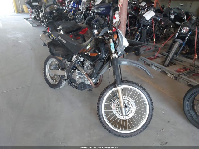 2024 SUZUKI DR650 SE