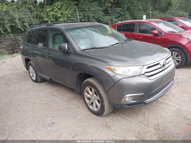 2012 TOYOTA HIGHLANDER SE V6