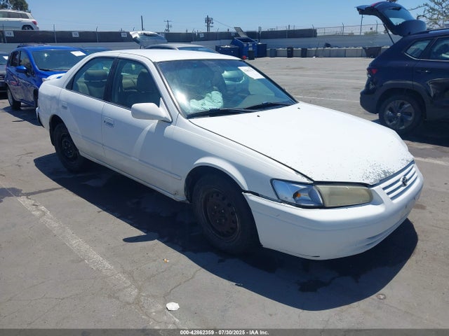 1997 TOYOTA CAMRY LE