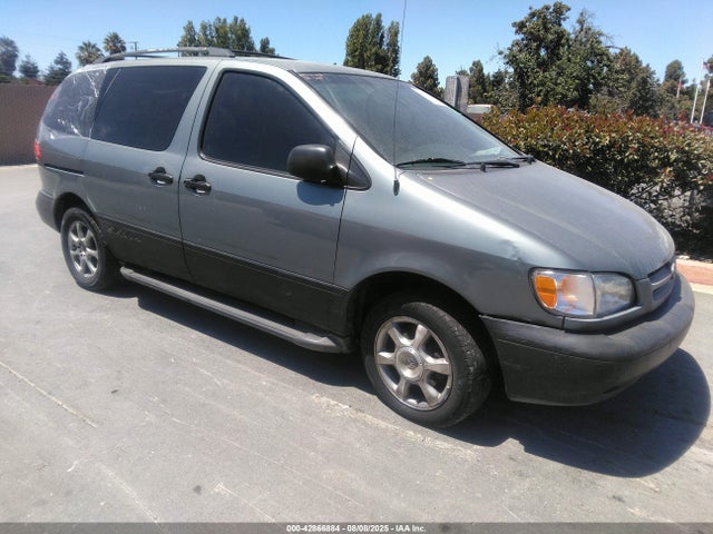 2000 TOYOTA SIENNA CE
