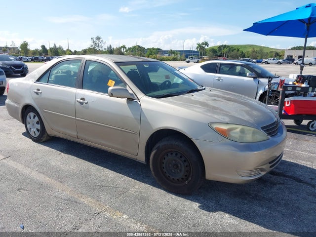 2004 TOYOTA CAMRY LE