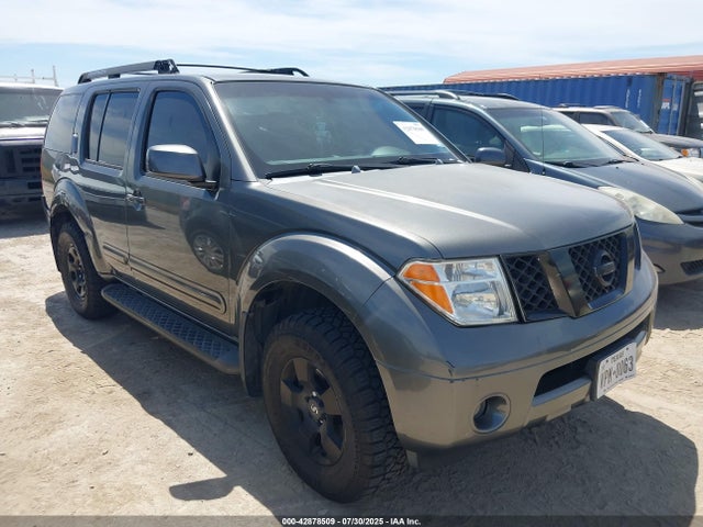 2006 NISSAN PATHFINDER SE