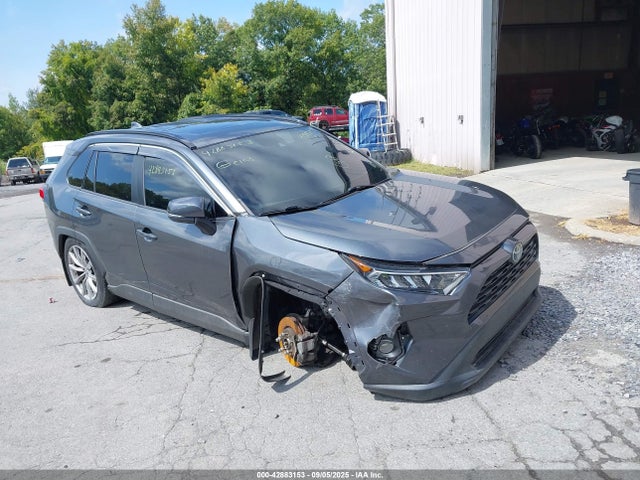 2019 TOYOTA RAV4 XLE