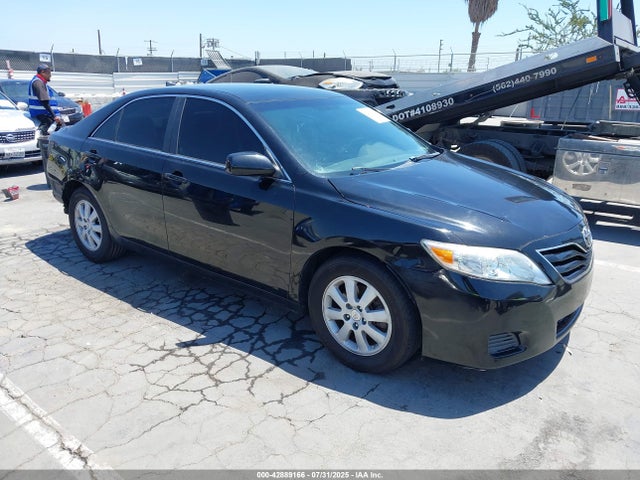 2011 TOYOTA CAMRY LE