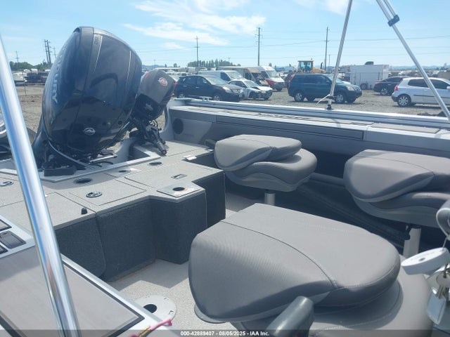 2019 SMOKER-CRAFT OTHER 8