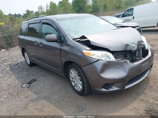 2015 TOYOTA SIENNA LE 7 PASSENGER