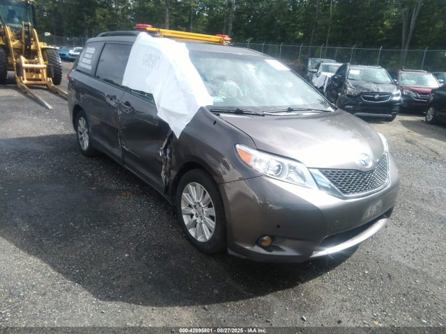 2013 TOYOTA SIENNA XLE 7 PASSENGER