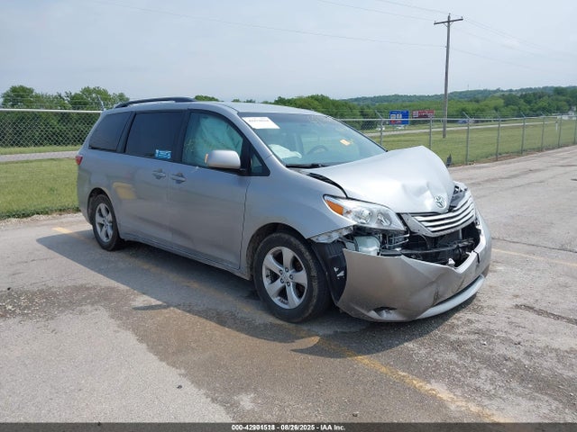 2015 TOYOTA SIENNA LE 7 PASSENGER