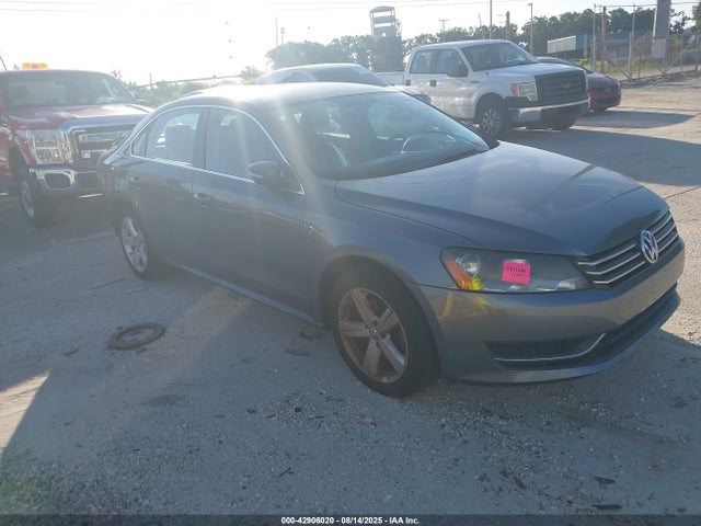 2013 VOLKSWAGEN PASSAT 2.5L SE