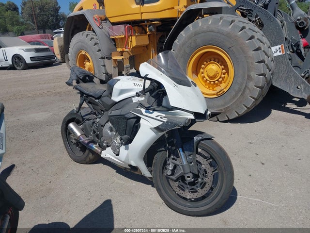 2016 YAMAHA YZF C