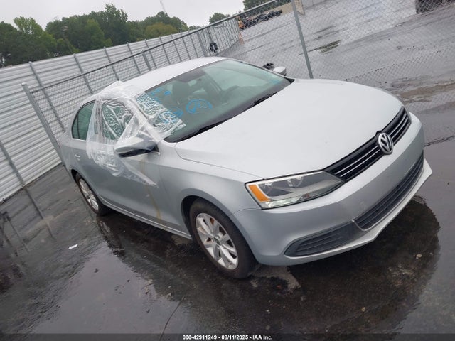 2013 VOLKSWAGEN JETTA 2.5L SE