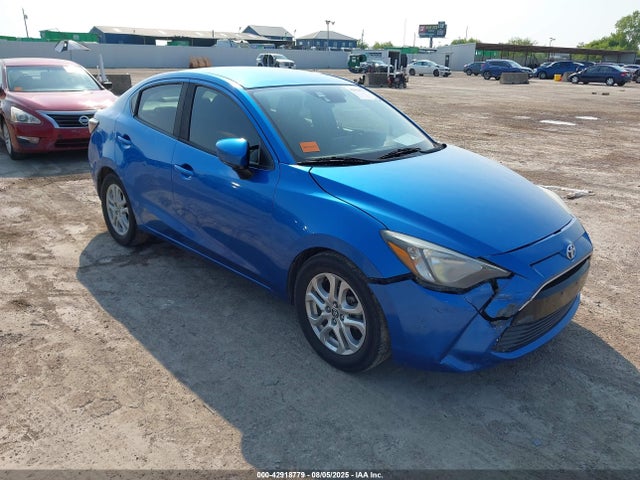 2017 TOYOTA YARIS 