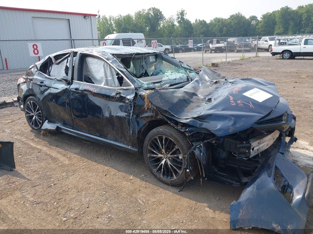 2018 TOYOTA CAMRY SE