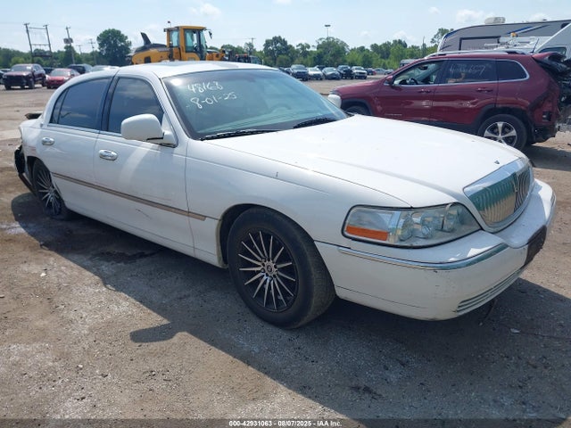 2006 LINCOLN TOWN CAR SIGNATURE LIMITED