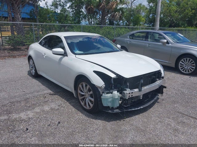 2013 INFINITI G37 