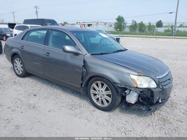 2005 TOYOTA AVALON LIMITED