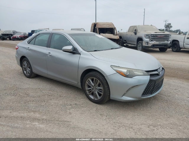 2016 TOYOTA CAMRY SE