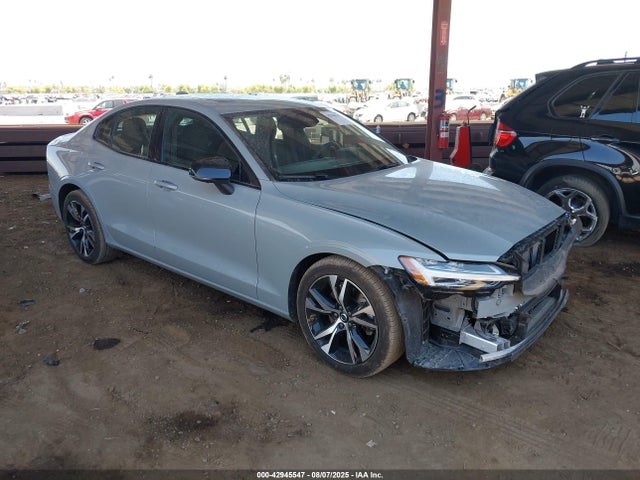 2025 VOLVO S60 B5 PLUS