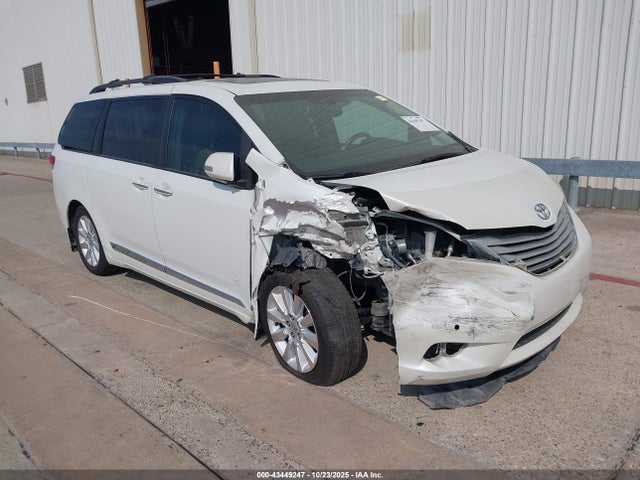 2013 TOYOTA SIENNA LIMITED V6 7 PASSENGER