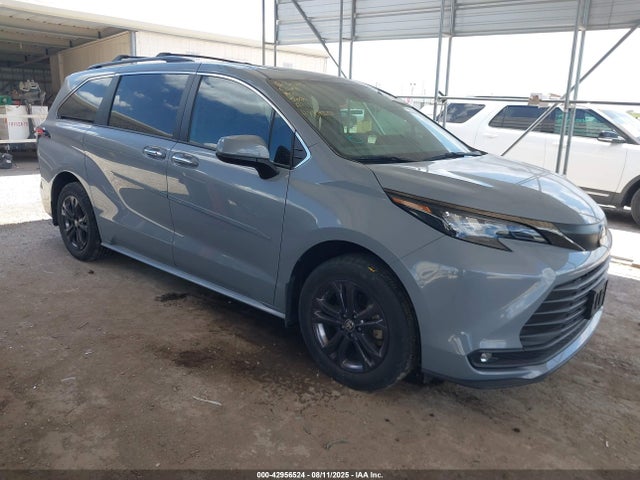 2024 TOYOTA SIENNA WOODLAND EDITION