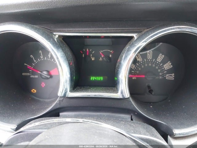 صورة 7 لـ 2006 FORD MUSTANG V6