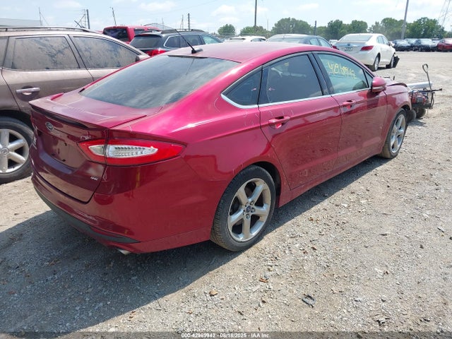 FORD FUSION SE - 4