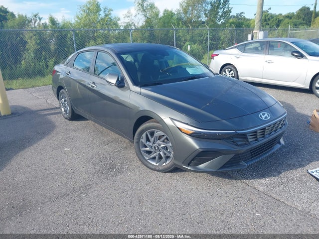 2025 HYUNDAI ELANTRA BLUE