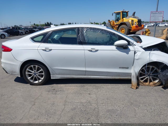 2019 FORD FUSION HYBRID SE 13