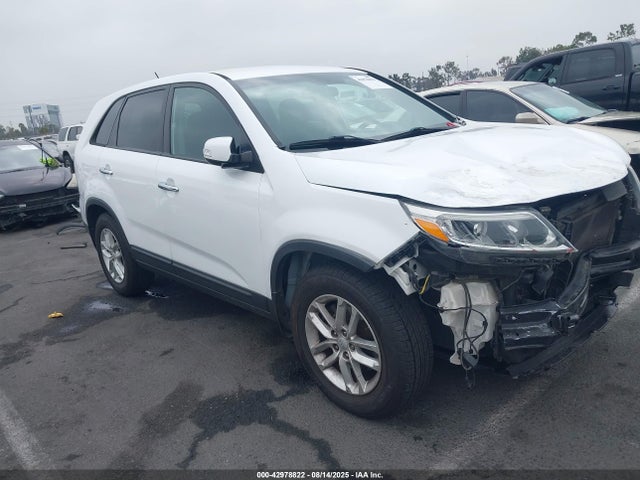 2015 KIA SORENTO LX