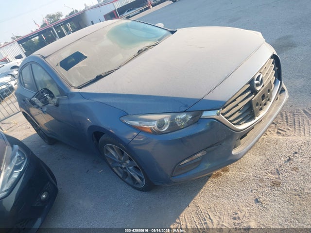 2018 MAZDA MAZDA3 TOURING