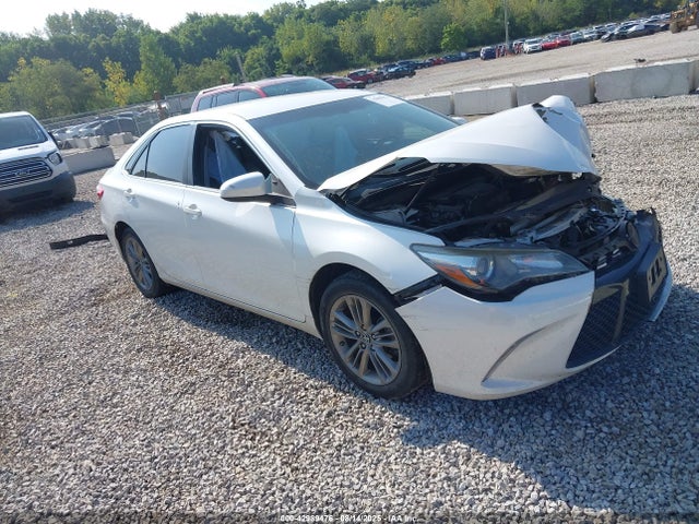 2016 TOYOTA CAMRY SE