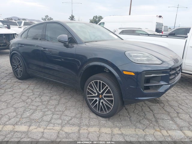 2025 PORSCHE CAYENNE 