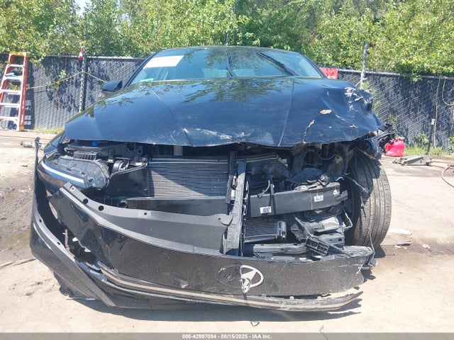 HYUNDAI ELANTRA SE - 6