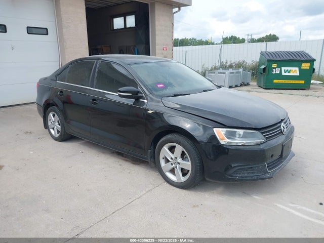 2013 VOLKSWAGEN JETTA 2.0L TDI