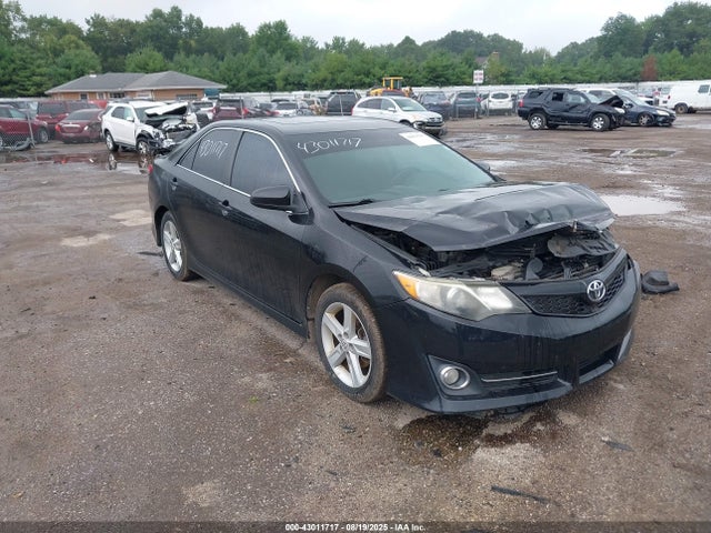 2013 TOYOTA CAMRY SE