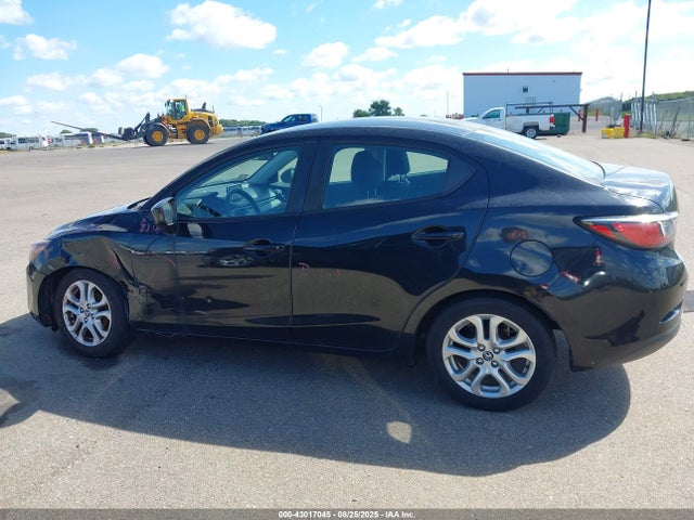 2017 Toyota Yaris, VIN: 3MYDLBYV9HY148817