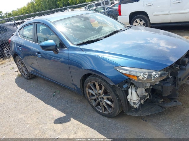 2018 MAZDA MAZDA3 TOURING