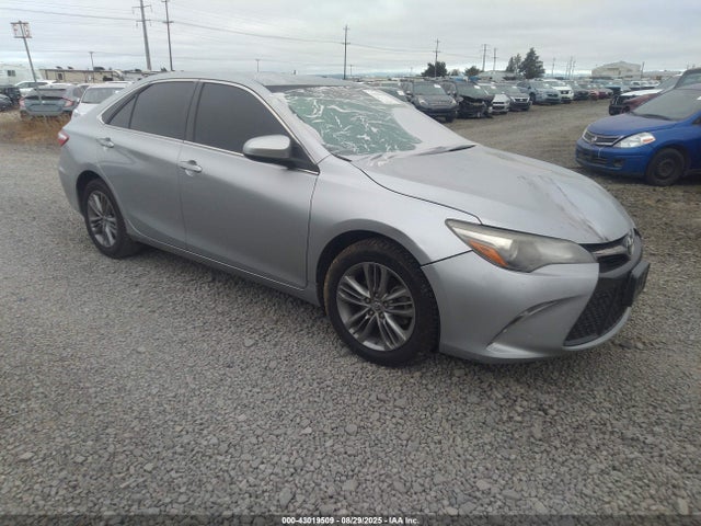 2015 TOYOTA CAMRY SE