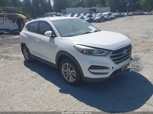 2017 HYUNDAI TUCSON SE