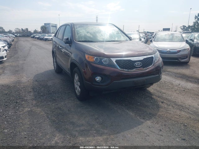2013 KIA SORENTO LX