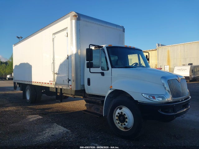2018 INTERNATIONAL DURASTAR 4300 
