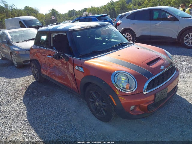 2012 MINI COOPER 