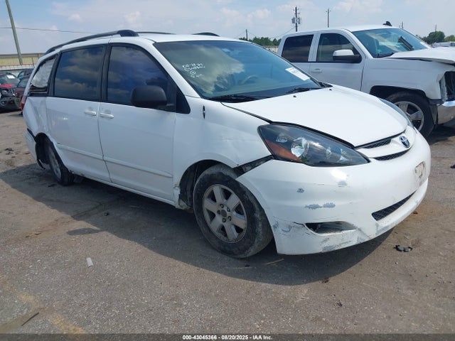 2006 TOYOTA SIENNA CE