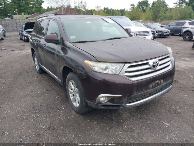 2013 TOYOTA HIGHLANDER SE V6