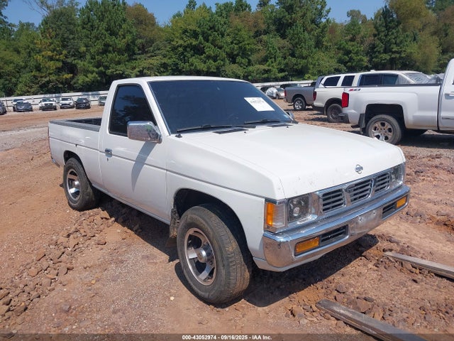 1995 NISSAN TRUCK E/XE