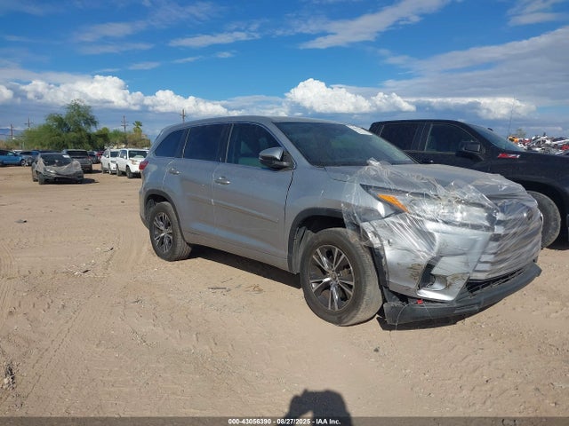 2017 TOYOTA HIGHLANDER LE PLUS